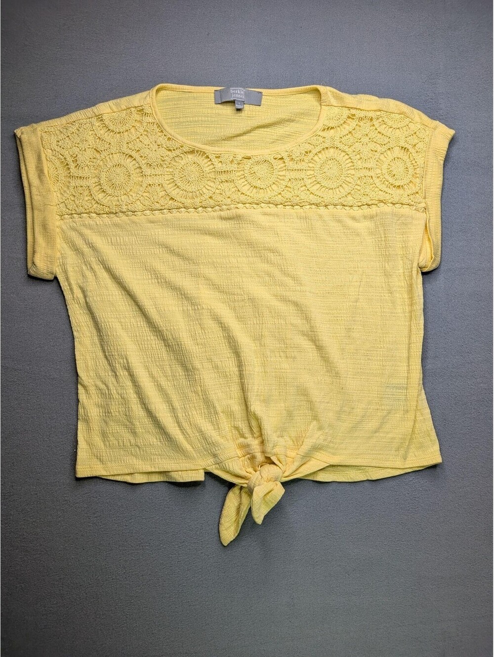 Berkley Jensen Blouse Womens L Yellow Crochet Scoop Neck Tie Hem Top Summer